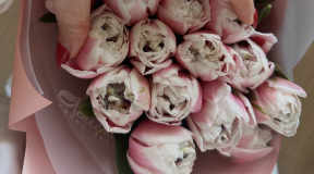 Ожидание vs реальность. Беларуски жалуются на дорогие цветы, которые выглядят не как на фото в Инстаграме