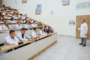 Почему при нехватке врачей поступить в медвузы все сложнее?